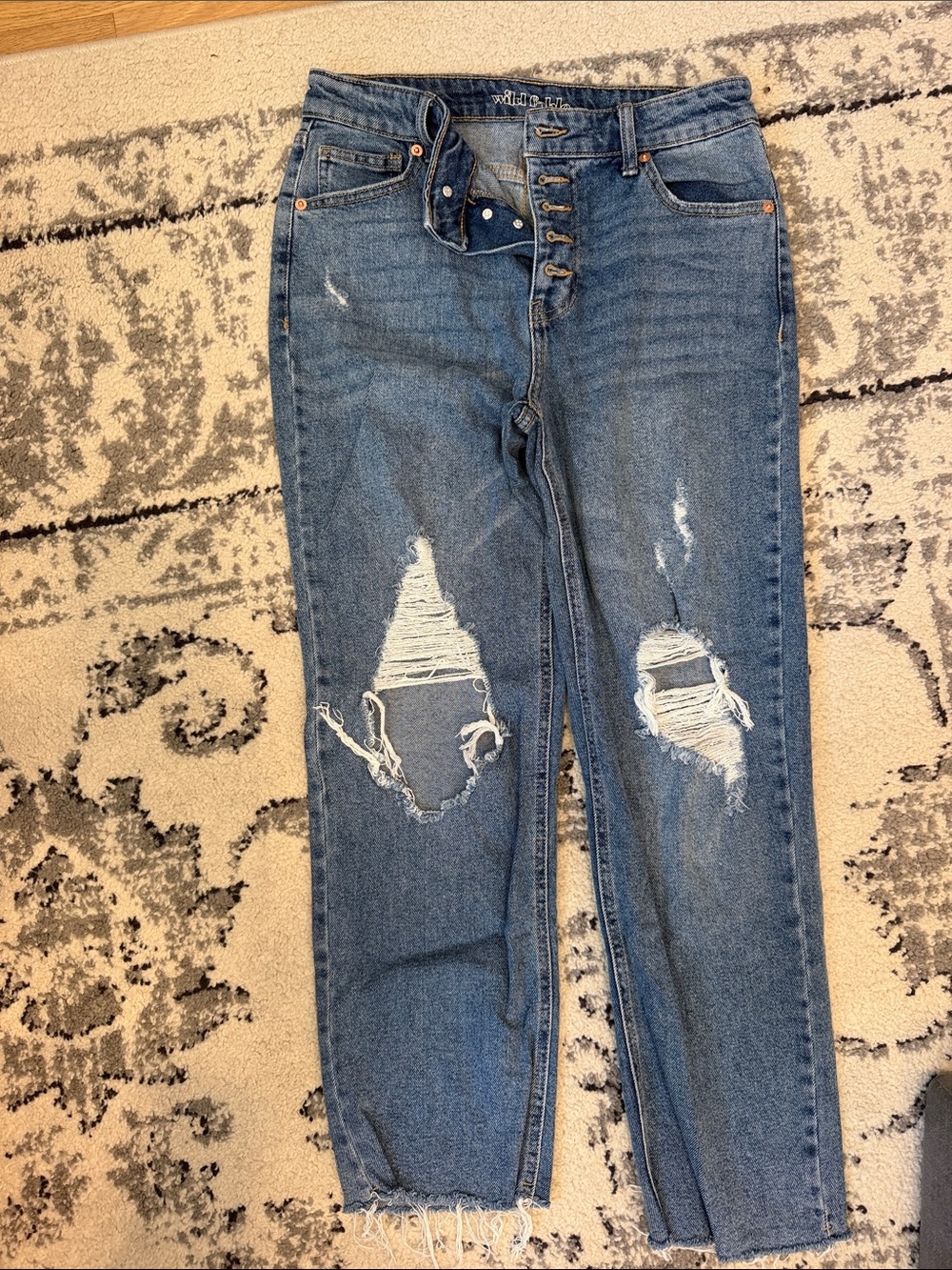 High-Rise Distressed Women’s Jeans - Blue